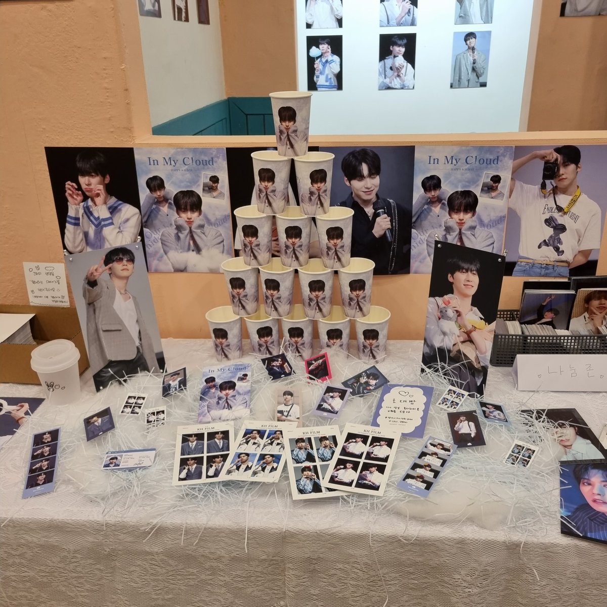 snowday_27's tweet photo. ☁️ 𝐈𝐧 𝐌𝐲 𝐂𝐥𝐨𝐮𝐝 ☁️

내일 부터 건희 생일카페가 시작됩니다!
많은 관심부탁드려요~

D-1

#구름안에_우리의_행복이_숨어있어
#건희의_생일파티
#원어스 #ONEUS #이건희
#건희 #KEONHEE https://t.co/HdeVDKiS4H