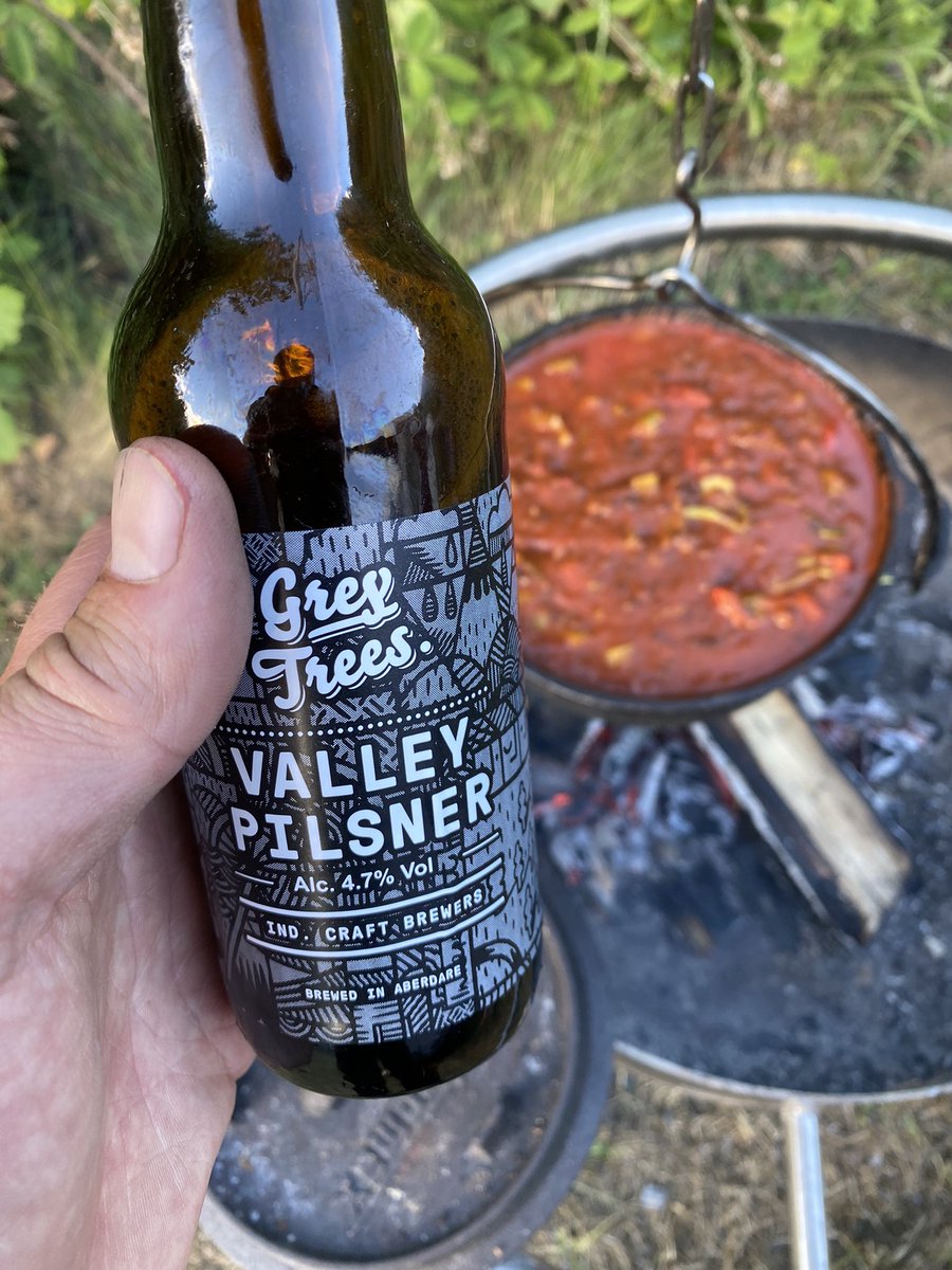 I must say it was nice to have a night off from the kilns and enjoy this tasty little number from @greytreesbrewer - it paired very well with my Campfire 🔥 Chilli 🌶️
