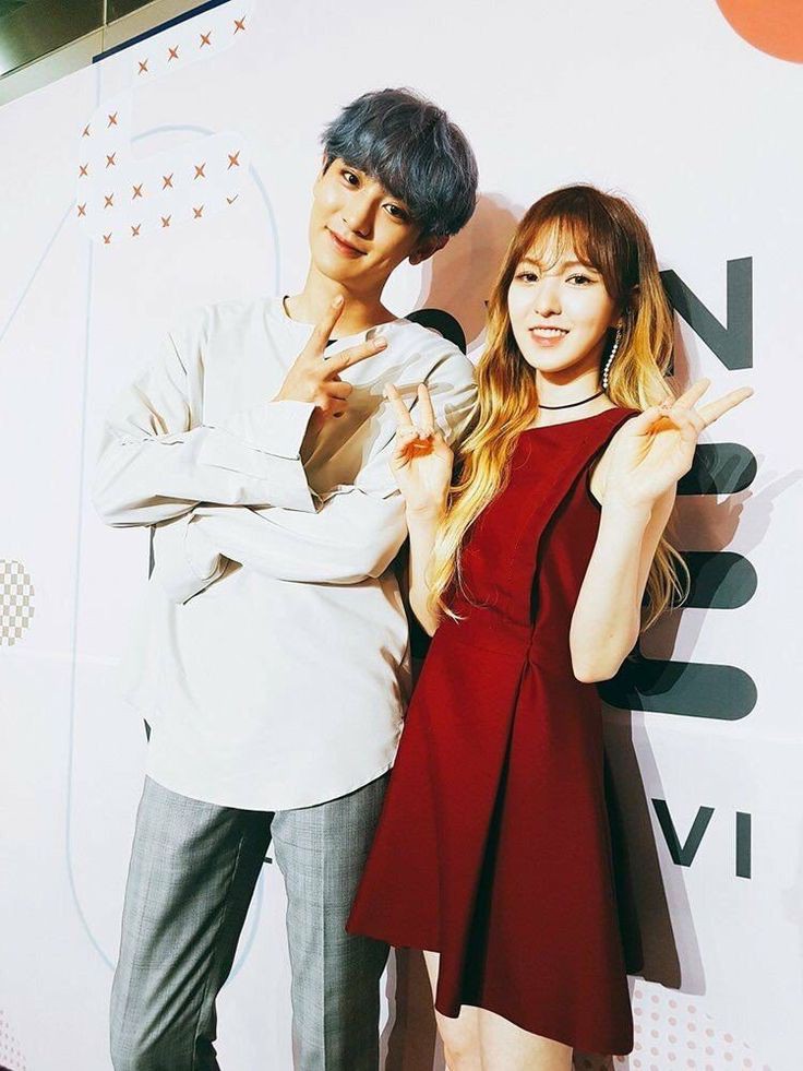 xvlvt's tweet photo. TOTALLY LIVING BECAUSE OF THESE EXO X WENDY OFFICIAL PHOTOS https://t.co/rkWqGqVi0a