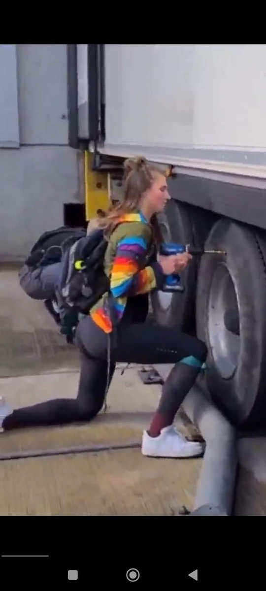 lungo0906's tweet image. Onder het mom van milieu bescherming stelletje flikkers bah bah bah 😡😡