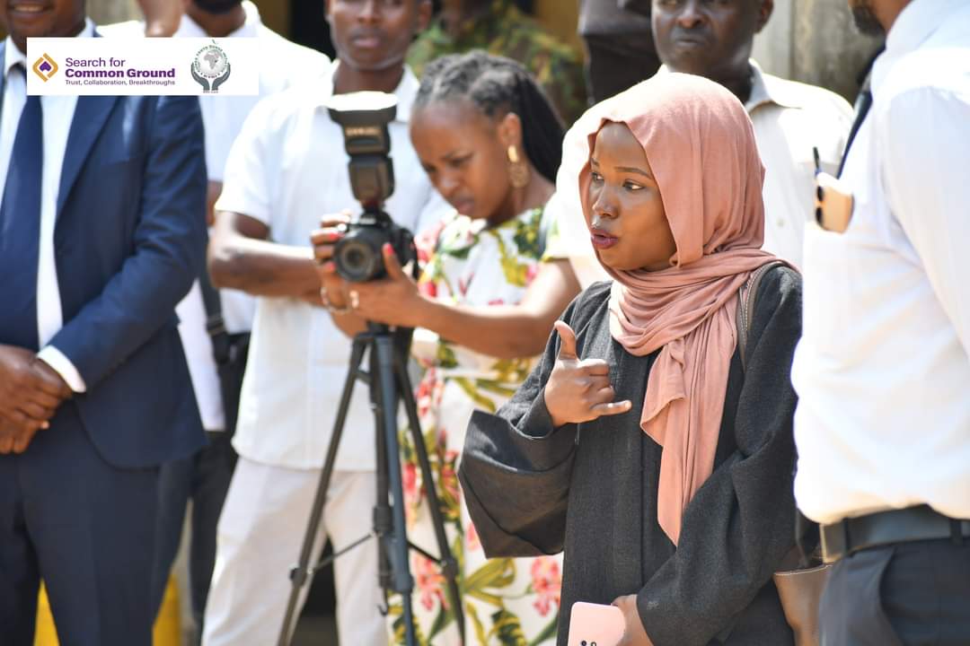 DidahSwaibz's tweet photo. The Mpeketoni Court Users Committee (CUC) attended its inaugural Prison visit at Hindi GK Prison in Lamu county to deliberate on combating violent extremism,the inmates were sensitized on their rights,court procedures and a medical camp.
#theymattertoo
#Pself https://t.co/8j1Y5mDfII