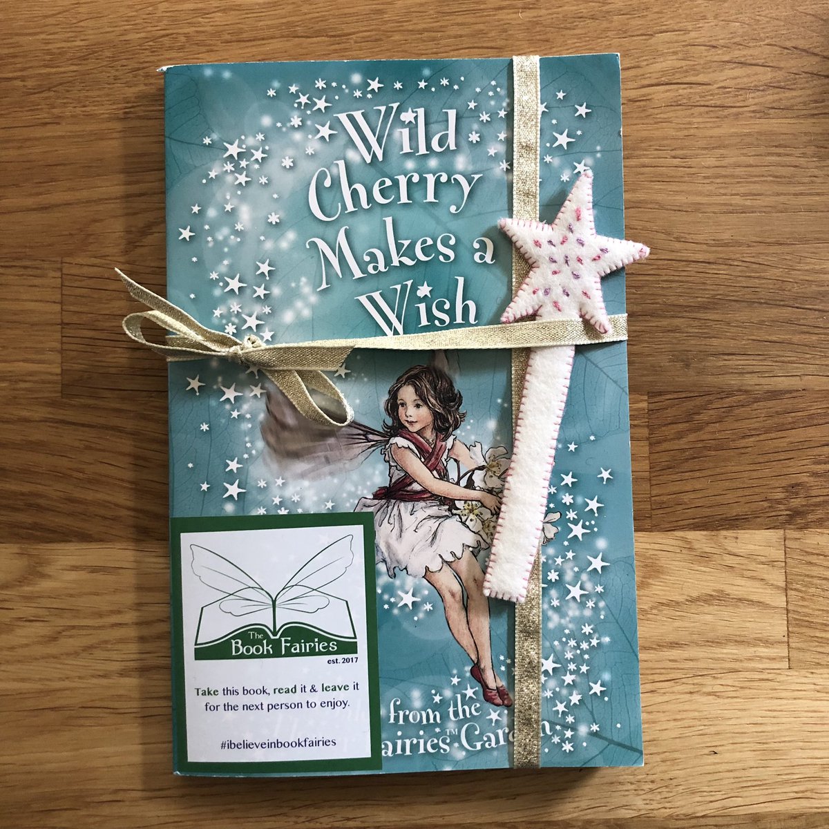 #bookfairyday #ibelieveinbookfaries 

Wild Cherry Makes a Wish
Hidden in #towcesterwatermeadow 

About the book:

Wild Cherry is a shy Flower Fairy. But when the fabulous, extrovert Pansy comes to Fairyland Wild Cherry can't help feeling she would like to be more like her. 🧚‍♀️📚