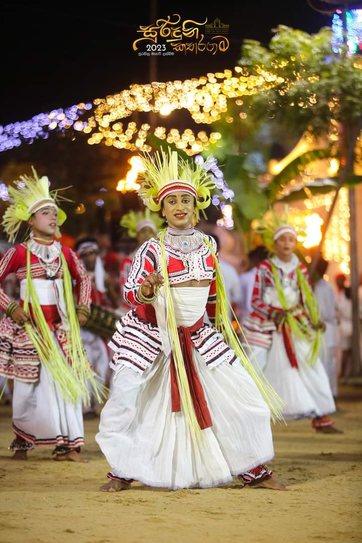 SriDalada2's tweet photo. The fifth wedding procession of the year 2023 at the historical Ruhunu Kataragama Maha Dewalaya, which is held continuously until the sun and the moon lasts, will be toured on the streets today, June 23, 2023 if.
#RMKD #Kataragama #EsalaMangallaya2023 https://t.co/fdiFrMpt95