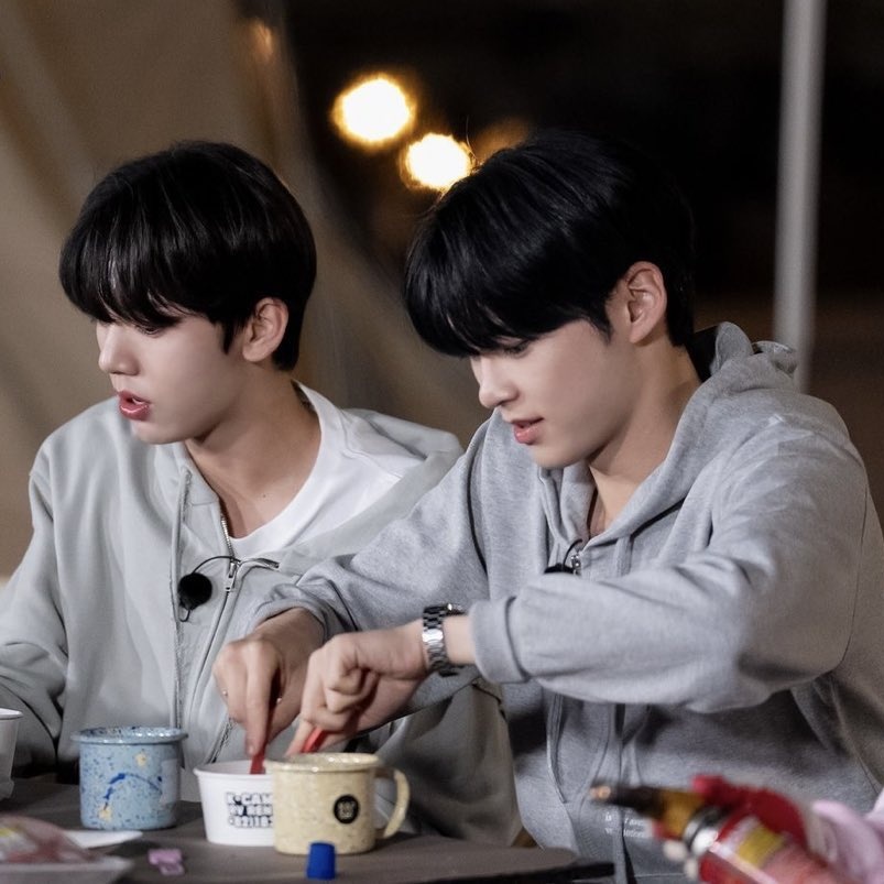 zb1 leader and maknae 🤍🥺

#SUNGHANBIN #성한빈 #한유진 #HANYUJIN