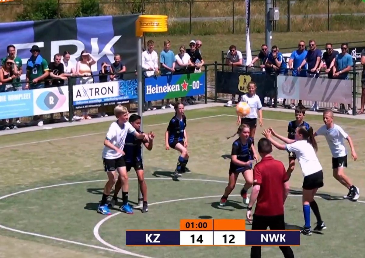 In de slotfase verliest @CKVNieuwerkerk D1 wederom de finale van @KZ_Thermo4U D1: 12-14 #NKfinale @dalto_korfbal