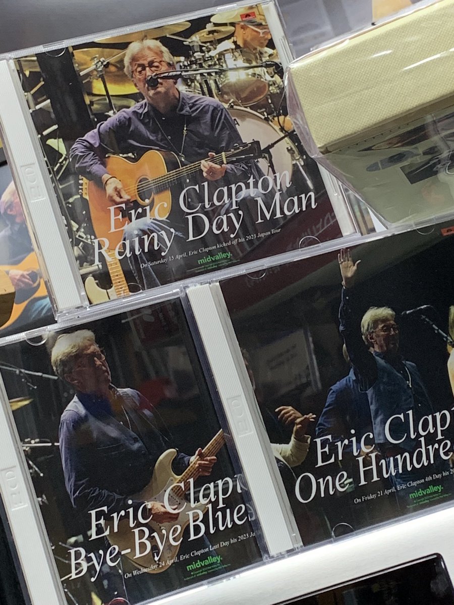 Eric Clapton
Bye-Bye Bluesman

Recorded live at Nippon Budokan, Tokyo, Japan 
Monday 24th April 2023

インフォに偽りなし！
でも箱との違いは？？？
聴き比べは難しい💦
どちらもいいよ♪

ジャケ写がいいので、全部持っててもいいんじゃないでしょうか✨

おやすみなさい🌙