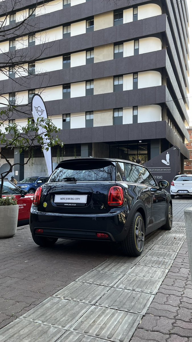 MINI_Joburg's tweet photo. …Come through to experience MINI first-hand and give your favourite MINI a test run over the next few weekends. Contact our team for any queries (info@bmw-joburgcity.co.za / 011 220 4900 — ask for Nothiya).

#MINIJoburgCity #MINIJoburgCityat44OnStanley #MINI #LegacyMotorGroup https://t.co/BTtVAHlPxw