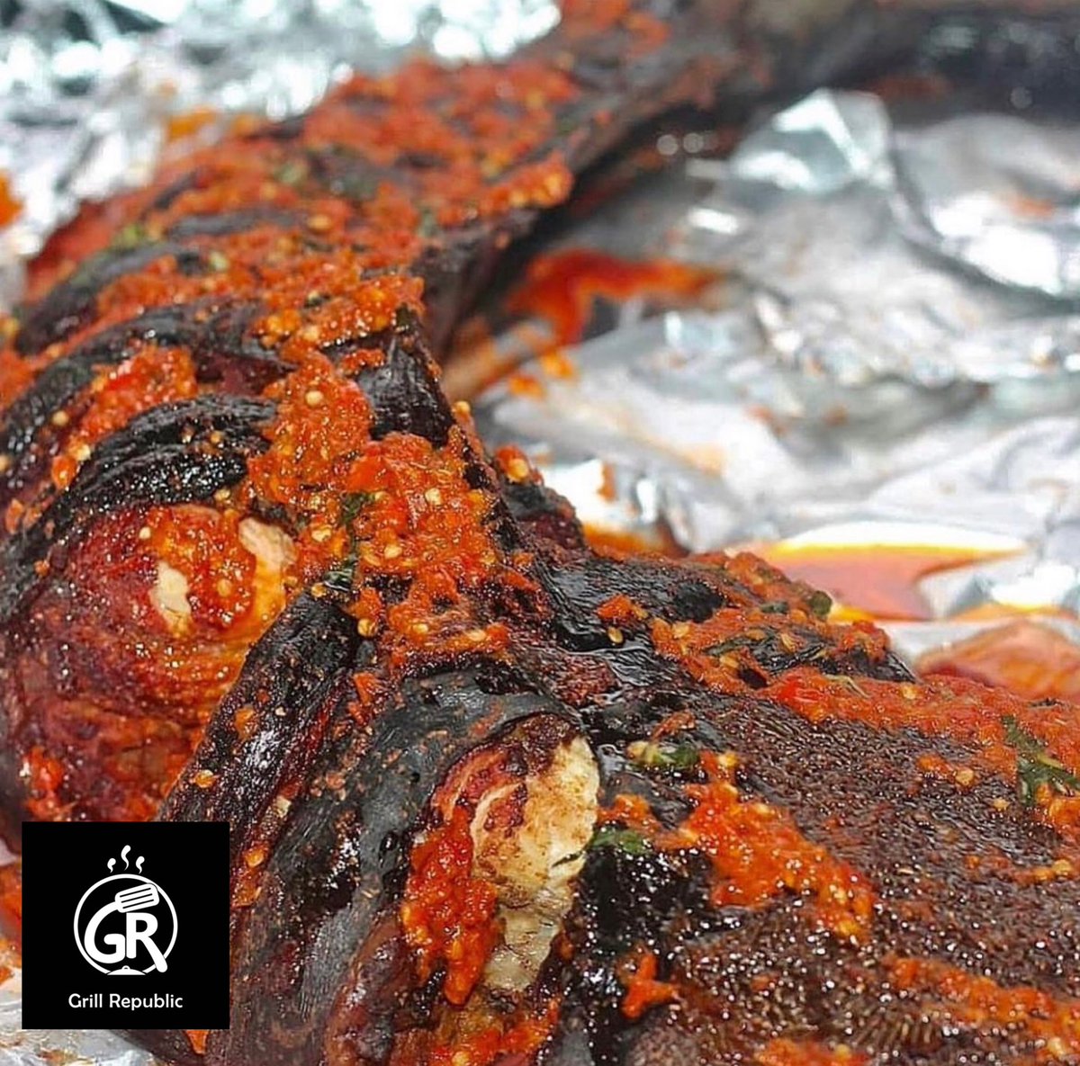 grillrepublic_'s tweet photo. Grill lovers unite! Join us every weekend for the tastiest barbecue in town. Whether you're a meat lover or a vegetarian, we've got something for everyone. Come and indulge your taste buds with us! #grill #barbecue #weekendvibes ~GR👩🏽‍🍳🏰 https://t.co/ziSLnb5OAv