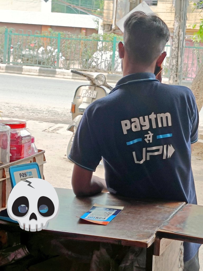 luvaggarwal18's tweet image. Latest fraud by @PaytmBank @Paytmcare their employees visiting shops in market claims that #soundbox is free of charges and without any monthly rent but after installation your account will be debited by 125rs per month.
#avoidpaytm 
#avoidsoundbox 
#shopkeepers
#NewDelhi