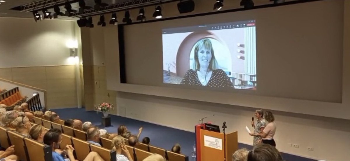 Onze Ria Westgeest (penningmeester) overhandigde namens  bestuur NET-groep een check v 2500 euro voor de infodag en werd door dr. Margot Tesselaar van <a href="/hetAVL/">Antoni van Leeuwenhoek</a> mooi in het zonnetje gezet voor 13 jaar onbezoldigd vrijwilligerswerk. Onze Ria is de beste❤️
 avl.nl/agenda/2023/ne…