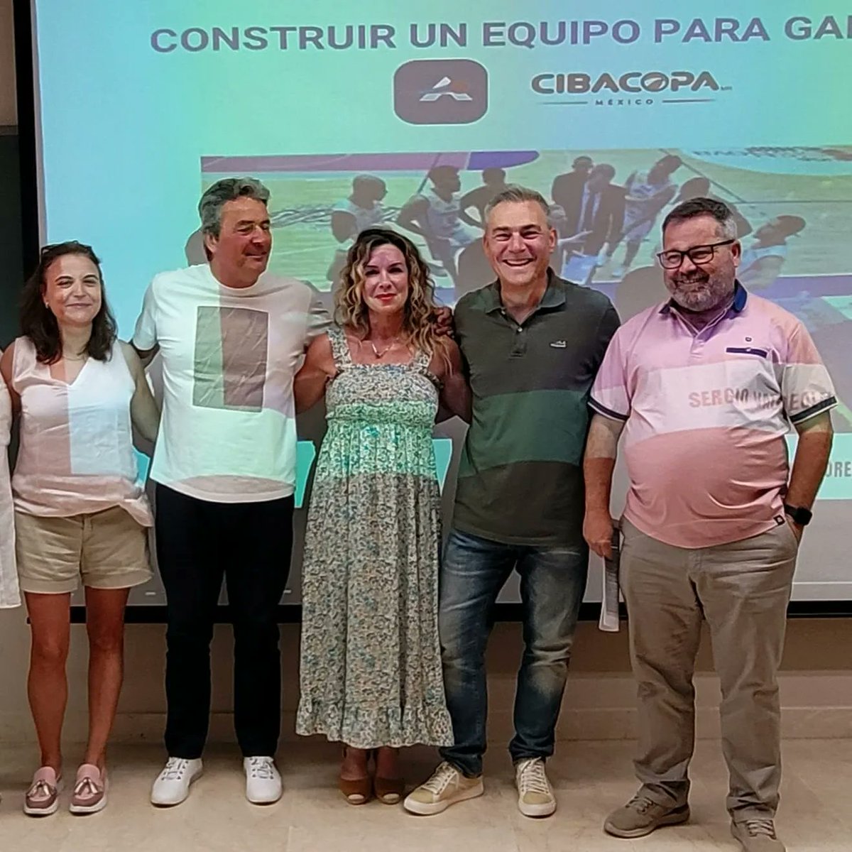 Llega un momento en el que uno selecciona conscientemente. Se perciben cosas que antaño pasaron desapercibidas,se valora cada conversación interesante con personas inteligentes que te atrapan con su conocimiento y sabiduría y que consiguen emocionarte al compartir sus vivencias💯