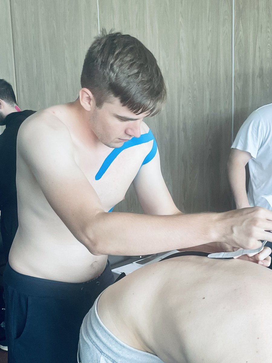 MMedyczna's tweet photo. 🚀Trwa I edycja kursu Kinesiotaping podstawy i aplikacje🚀.
👩💻👨💻https://t.co/KtLFYZKIuf
#WAM #WarszawskaAkademiaMedyczna #kursWAM #fizjoterapia #tape #kinesio #kinesiotaping #kręgosłup #poroże #napięciemięśniowe #medycyna #dyskopatia #startWAM https://t.co/uSDl3ssf6o
