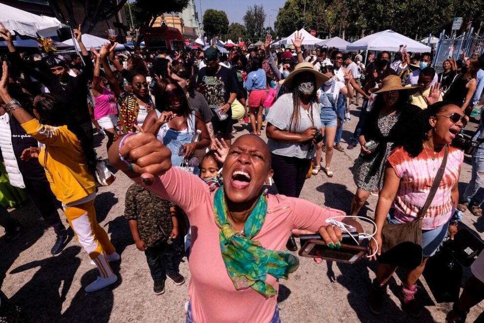 BREAKING NEWS: Juneteenth to Be Ignored by Majority of Americans

halifaxpost.com/juneteenth-to-…

#americans #halifaxpost #PresidentJoeBiden