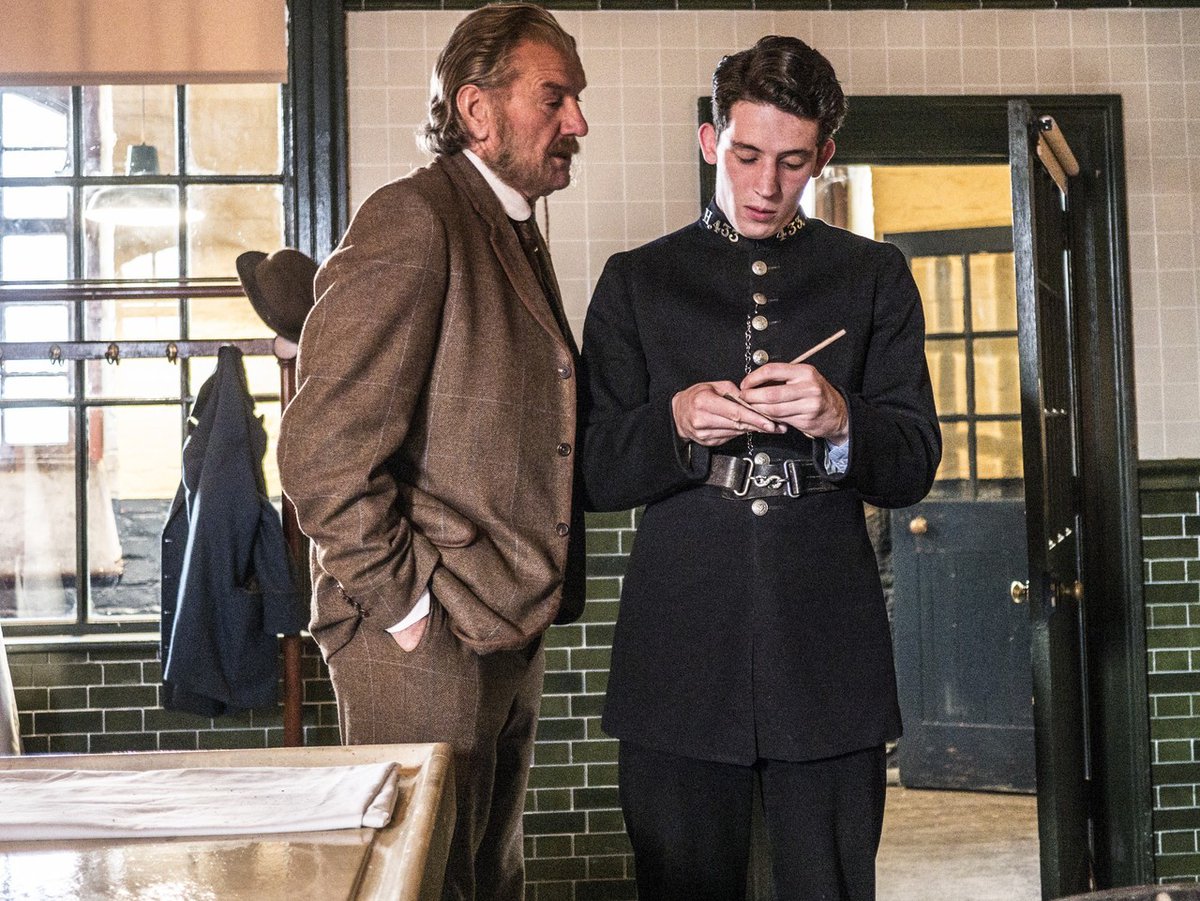 @josephfelldown Josh was brilliant as PC Grace #RipperStreet #joshoconnor #CliveRussell