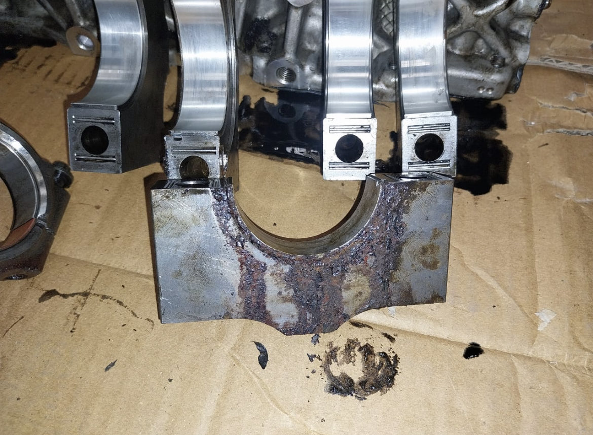 I_PramodSharma's tweet photo. See the condition of so called Toughest SUV Mahindra Scorpio engine in just half an hour water logging, poor engine Quality⁦@Mahindra_Auto⁩ ! unresponsive customer support, and No empathy for customer ⁦@ashakharga1⁩ https://t.co/3JxfP67bfx