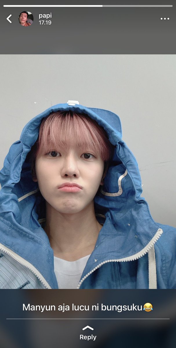 iloloveuuu_'s tweet photo. sama papinya sendiri aja jealous.
— nomin three tweets au! https://t.co/YFDEgvq67l