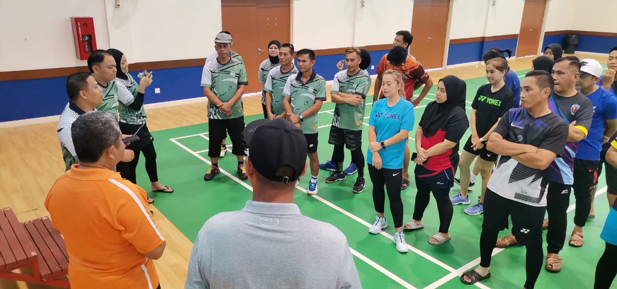JKR Labuan (@jkrlabuan) on Twitter photo 24hb Jun 2023 Persahabatan Badminton Diantara Labuan Racquet Club Dengan Serasi Fighter Brunei. - Rapatkan Silaturrahim Antara Negara
<a href="/IPJKR_Official/">JKR Malaysia Rasmi</a>
<a href="/FaizulHanapiah/">Faizul Ali Hanapiah</a> 24hb Jun 2023 Persahabatan Badminton Diantara Labuan Racquet Club Dengan Serasi Fighter Brunei. - Rapatkan Silaturrahim Antara Negara
<a href="/IPJKR_Official/">JKR Malaysia Rasmi</a>
<a href="/FaizulHanapiah/">Faizul Ali Hanapiah</a>
