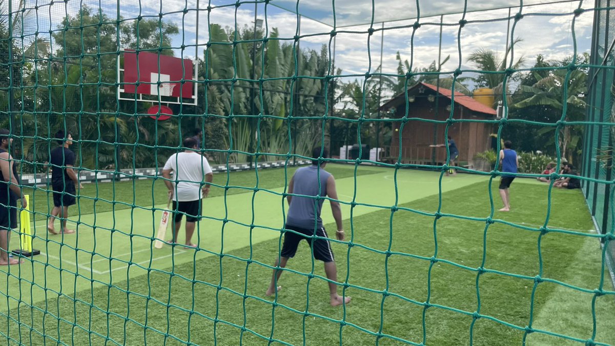 ursrishi7's tweet image. #boxCricket