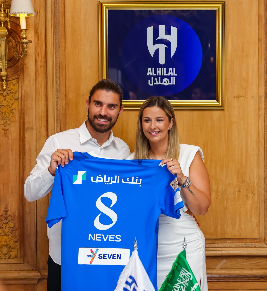 Always together 💙 @deboraflourenc6 @Alhilal_FC