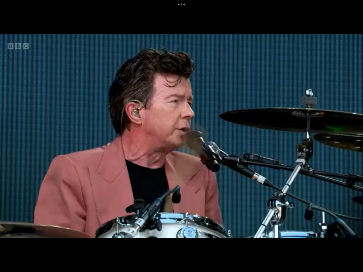 This is extraordinary.

Harry Styles, Chic, AC/DC……

Rick Astley is OWNING Glastonbury.

What a joyous performance.

#Glastonbury #glastonbury2023 #Glastonbury23 #rickastley #glasto #pyramidstage