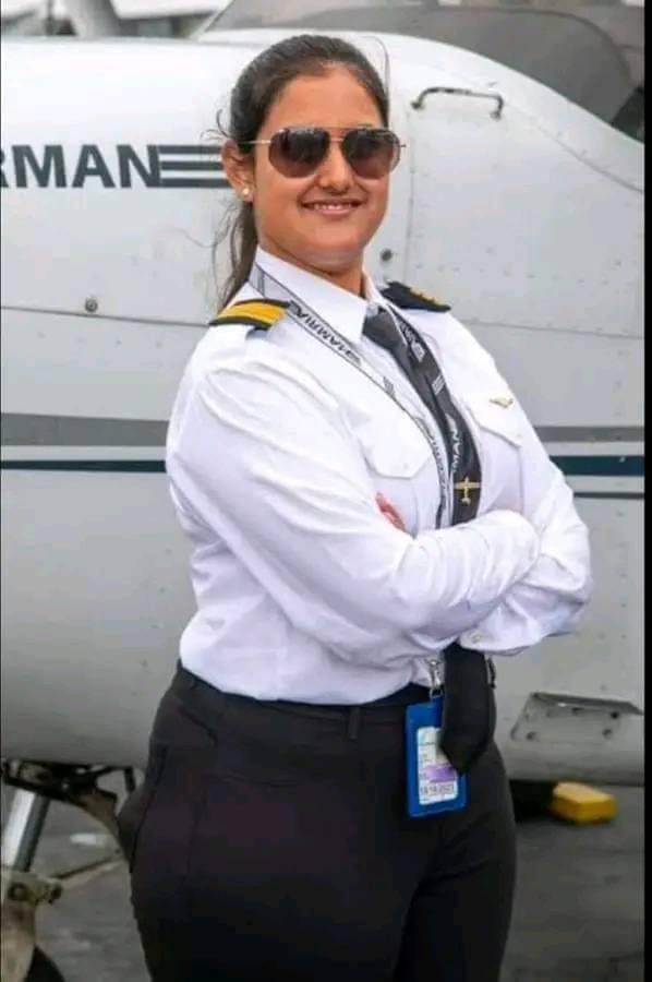 भारत की सबसे कम उम्र मात्र 18 साल की साक्षी जाटव कमर्शियल पायलट बनी है। 

हिमाचल की बेटी साक्षी ने महज 7 महीने में अमेरिका से कमर्शियल पायलट का लाइसेंस किया हासिल। 

साक्षी जाटव ने बहुजन समाज का नाम रोशन किया है। 
बधाई तो बनती है।