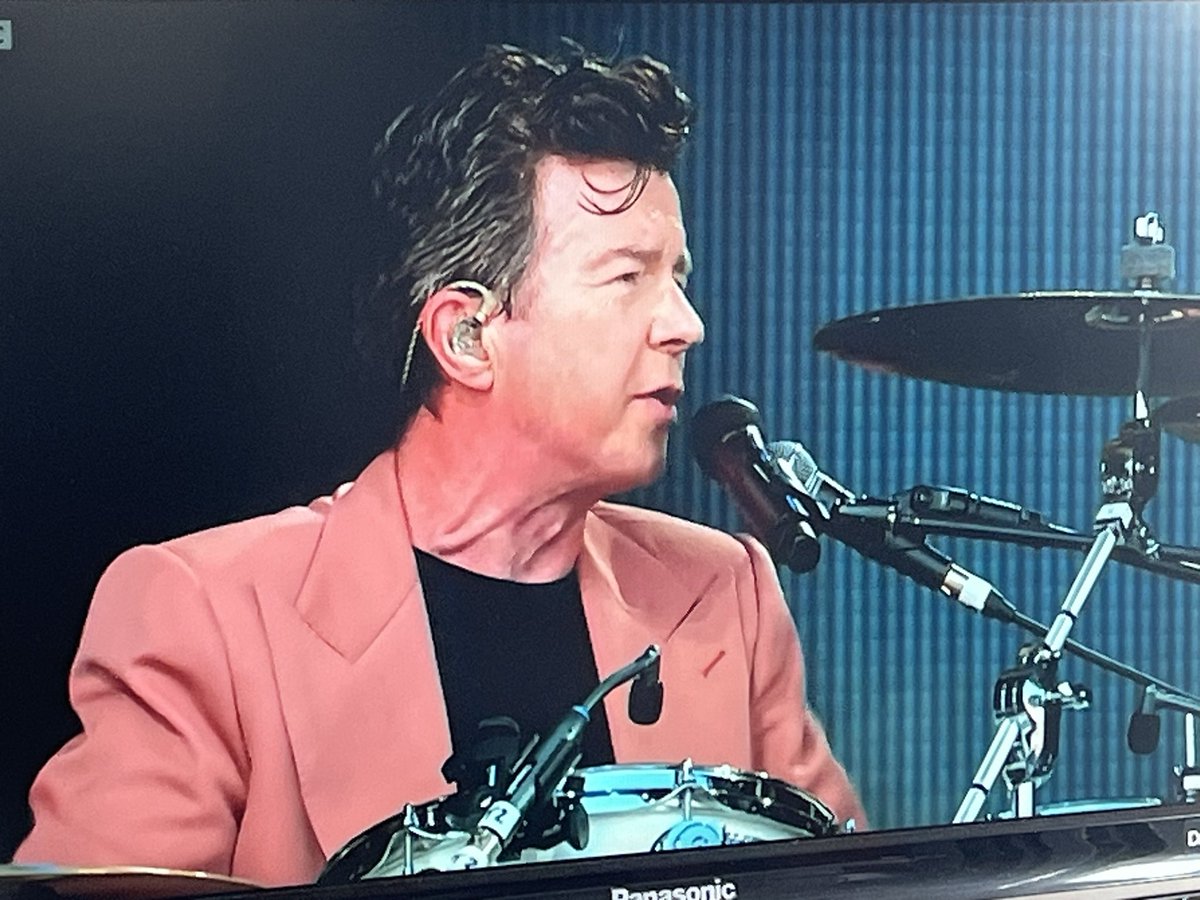 Slick Rick Astley playing drums to AC DC’s Highway to Hell is peak #Glastonbury