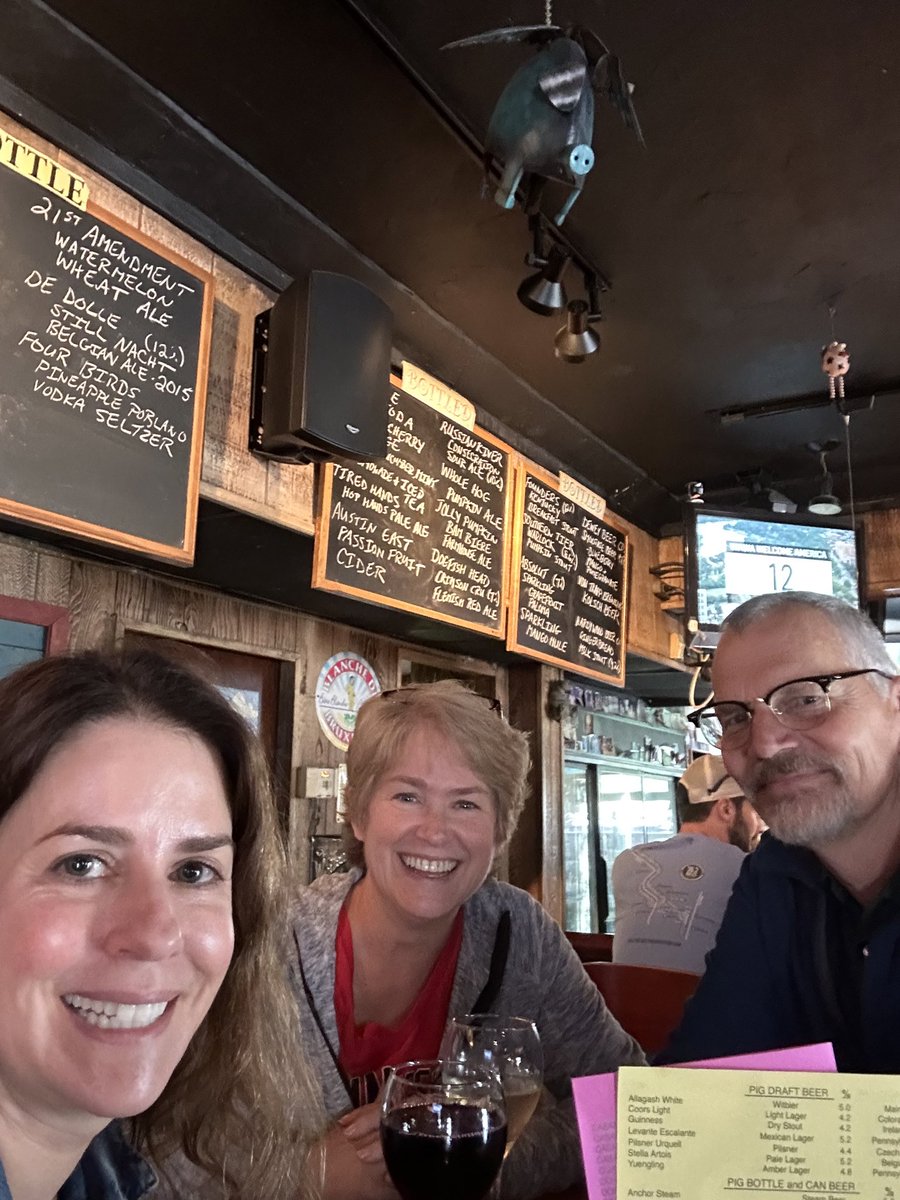 amandavande1's tweet image. Full week training coaches in PA (my favorite state) w my favorite colleagues. @lynnlamers #springmath