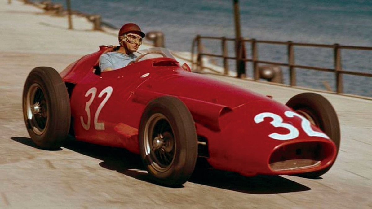 Hoy cumple años quien hizo llevar la bandera Argentina a lo mas alto en el automovilismo internacional y nos dio 5 Titulos Mundiales.

El mejor de todos los tiempos. Juan Manuel Fangio.