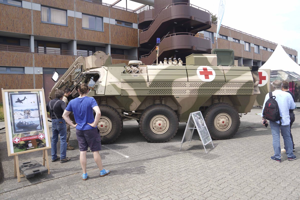 An zahlreichen Informationsständen haben wir Euch in den vergangenen Tagen im #Marinestützpunkt Kiel empfangen. 

Wir sagen schon heute danke für Euer großes Interesse 👌 und versprechen auch im nächsten Jahr wieder für Euch da zu sein. 

<a href="/Flot1DeuNavy/">COM_DEU_Flotilla1</a>
#KielerWoche