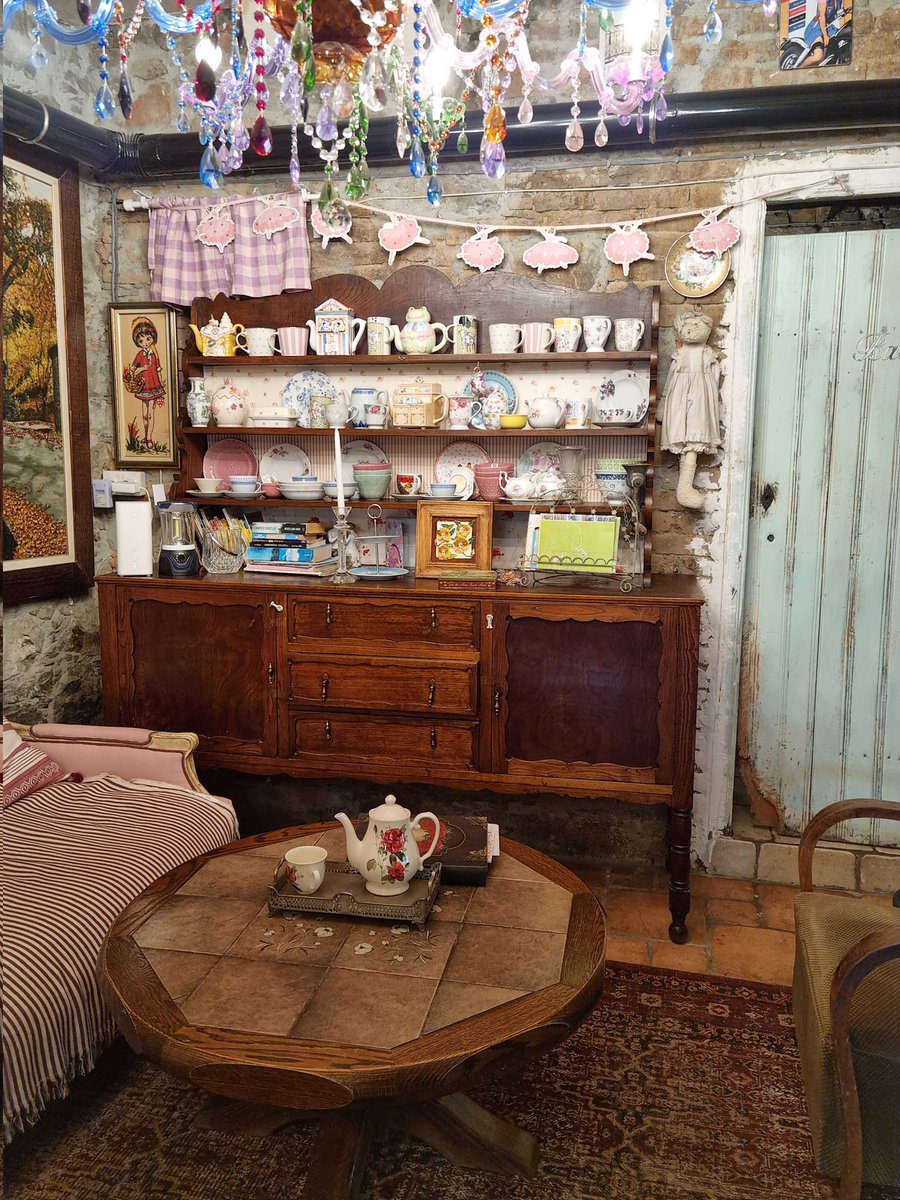 An extraordinary place to stay, an hour away from Paphos.
#cyprus #tinascountryhome #travel #traveldiaries #travelblogger #traveler <a href="/cyprustourism/">cyprus tourism 🇺🇦</a> <a href="/CyprusGuide/">CyprusTouristGuide</a>