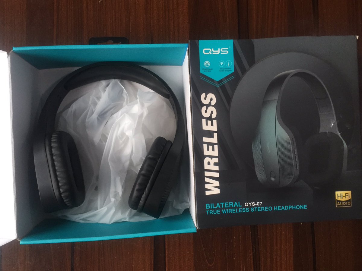 Gadgets100ng's tweet photo. Are you a looking for a wireless headphone with a good sound quality? Look no more, QYS headphone is built with a Hi-Fi audio to give you the best sound quality 

Price:  ₦10,800 only

We offer FREE delivery on this product. Only within Lagos State. 

#buyfromgadgets100 https://t.co/uj3E8Wuobh