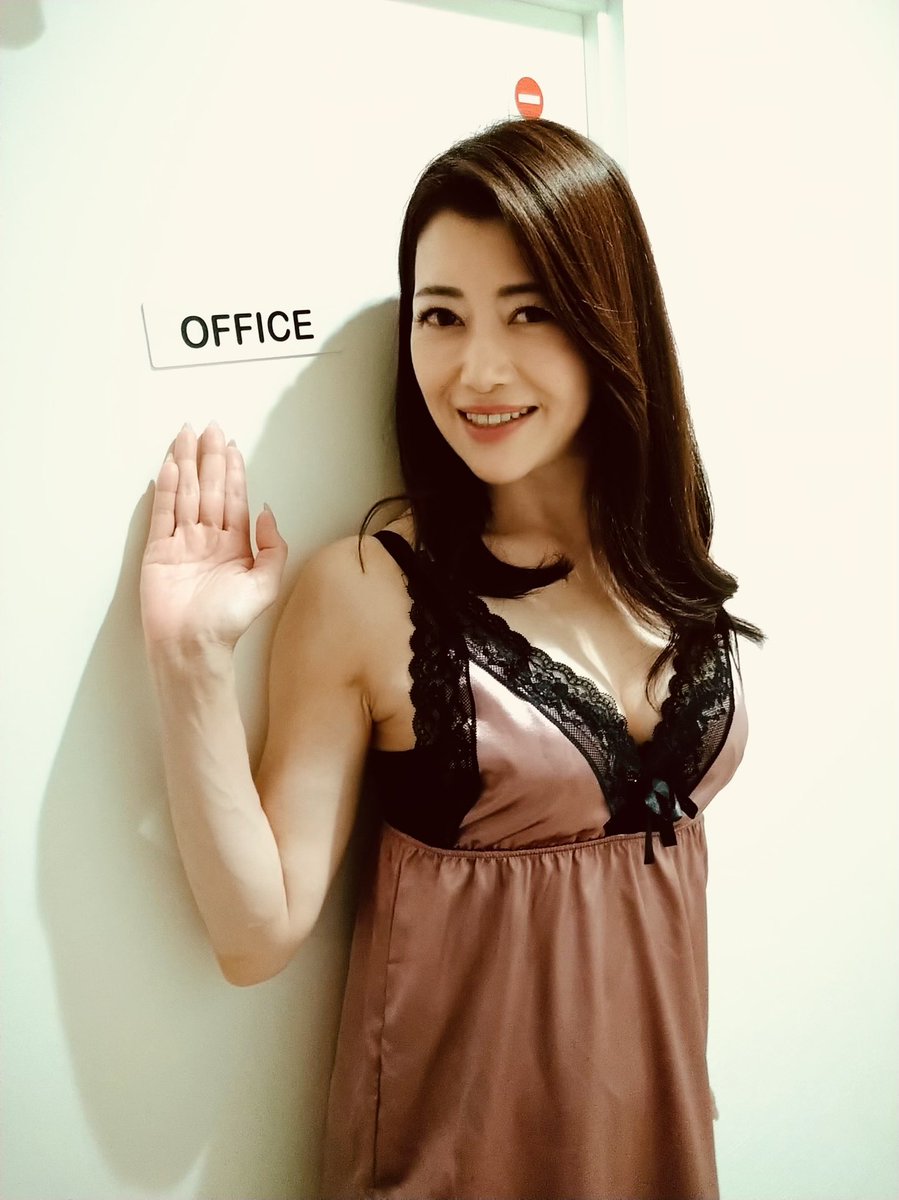 名古屋フェニックス個人撮影会、オフ会にご参加くださった皆様、ありがとうございました^_^
来月も第4土曜に♪
お昼は公園ポートレイト撮影後に冷やし中華いただきました🍜
蓮の花、紫陽花、薔薇、綺麗だったなぁ🪷🌹 https://t.co/mFCb2KOJdI
