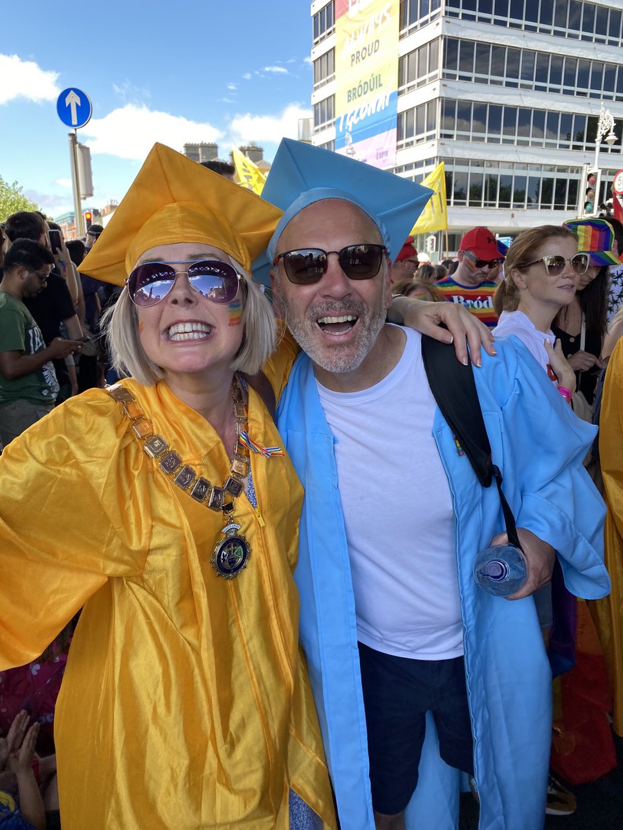 INTOnews's tweet photo. INTO President Dorothy McGinley and CEC rep Seamus Hanna getting into the spirit of #Pride2023 with members including - of course - @intolgbt.
#Bród23 #PrideMonth2023 #PrideAtWork #UnionPride https://t.co/nvKj8nQGiQ