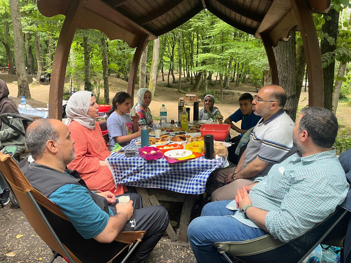 İADER <a href="/iaderistanbul/">iader</a> ve İÜ Dil Kültür Kulübü <a href="/iu_dilkultur/">Dil Kültür Kulübü</a> tarafından 19 Haziran 2023 tarihinde gerçekleştirilen Geleneksel Arap Dili ve Edebiyatı Yıl Sonu Pikniğinden kareler.