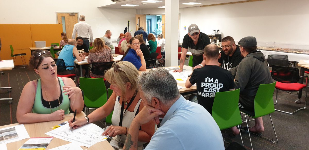 EastMarshUnited's tweet image. Some wonderful ideas emerging,  some amazing conversations #planningforreal - and @HodsonArchitect Sisir&apos;s virtual reality headset tour of our #communitypub is very trippy