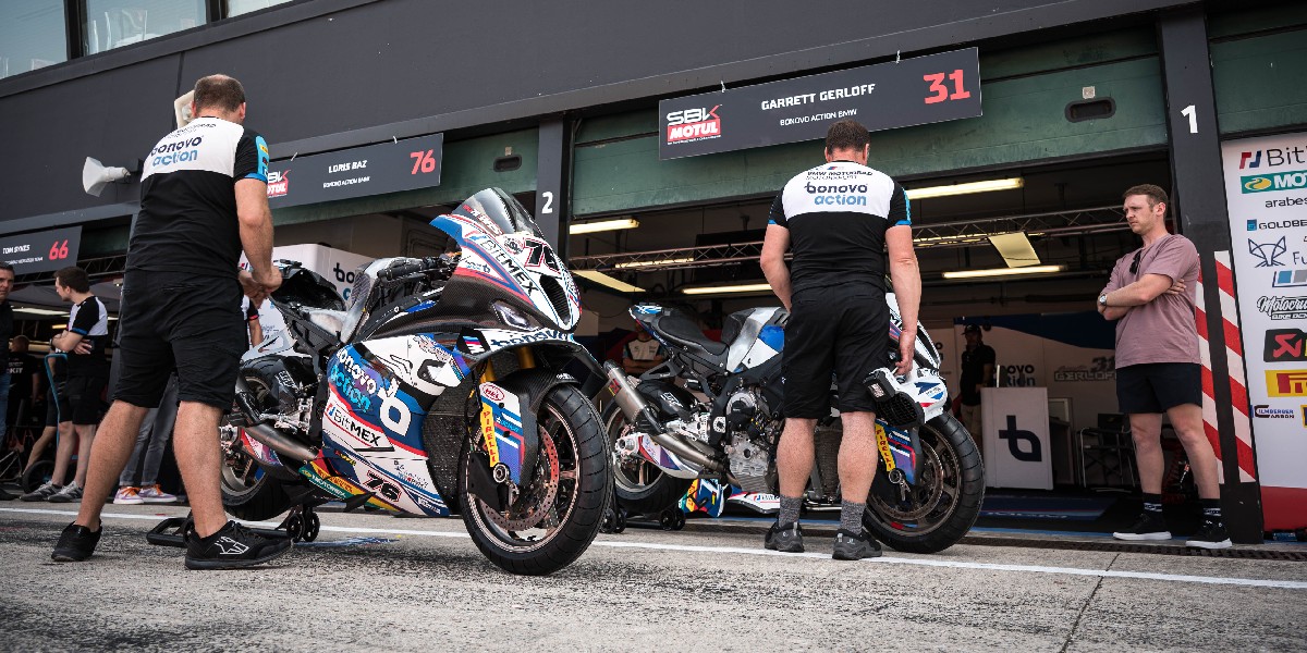Coming up: home race for Scott Redding at the Donington Park #WorldSBK round in the UK! Stay tuned for another action packed weekend with our riders taking on the racetrack. 🔥

#MakeLifeARide #MRR #M1000RR #NeverStopChallenging #BMWMotorrad @BMWMotorradMoSp @SMRWorldSBK