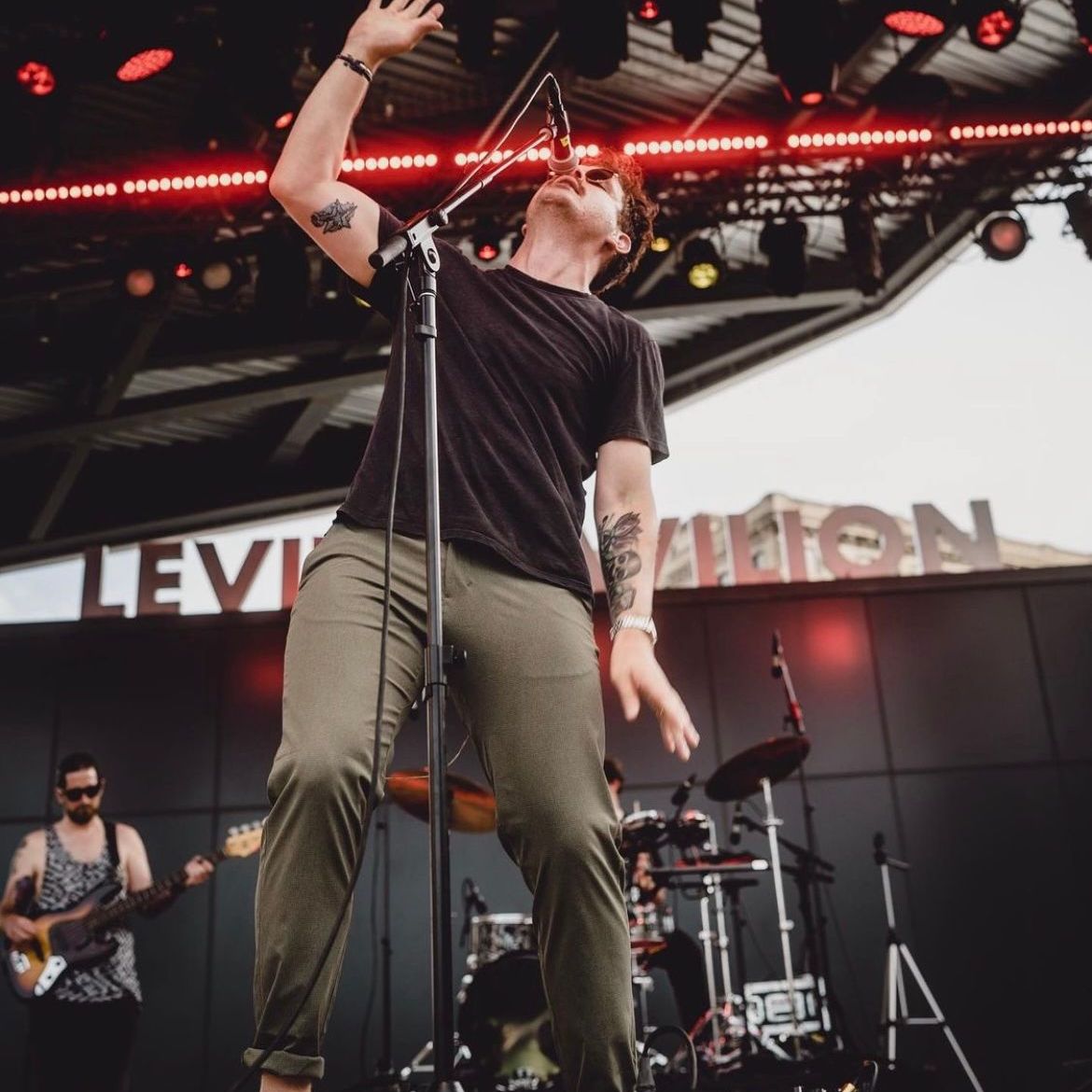 Mike Mains & The Branches tweet media