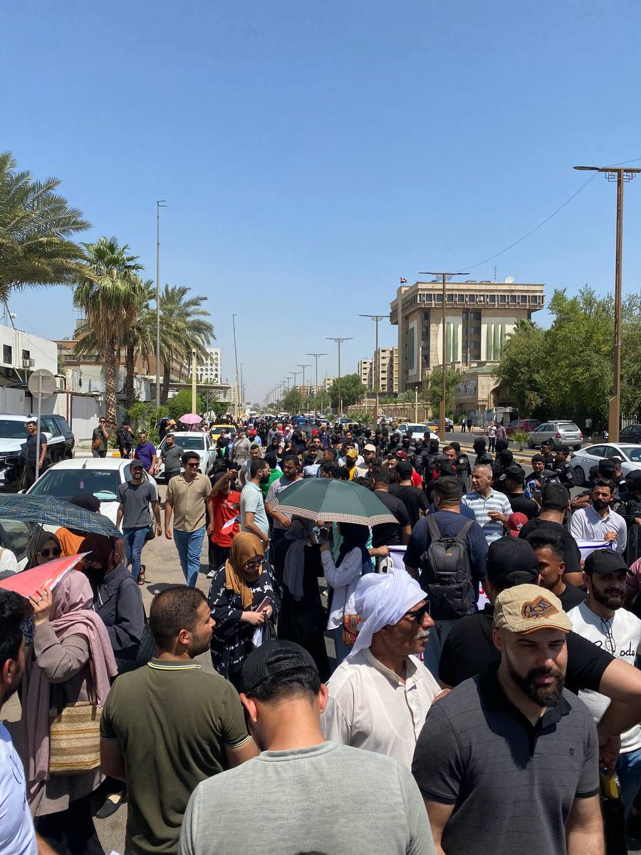 التعييــــــــن حقنـــا ولــــن نتنازل عـنه 

#اول_عشره_تناشد_السوداني