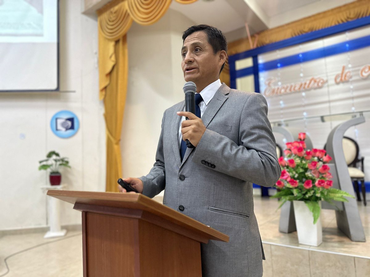 AdventistasMPN's tweet photo. 🔰 Pr. Felipe Esteban: "La única forma de reavivar a la iglesia es a través del Espíritu Santo y para eso hay que orar permanentemente" 🙏🏽
#ancianato #RID #ÉnfasisMisioneros #VamosPorMás https://t.co/xZAESBIIEG