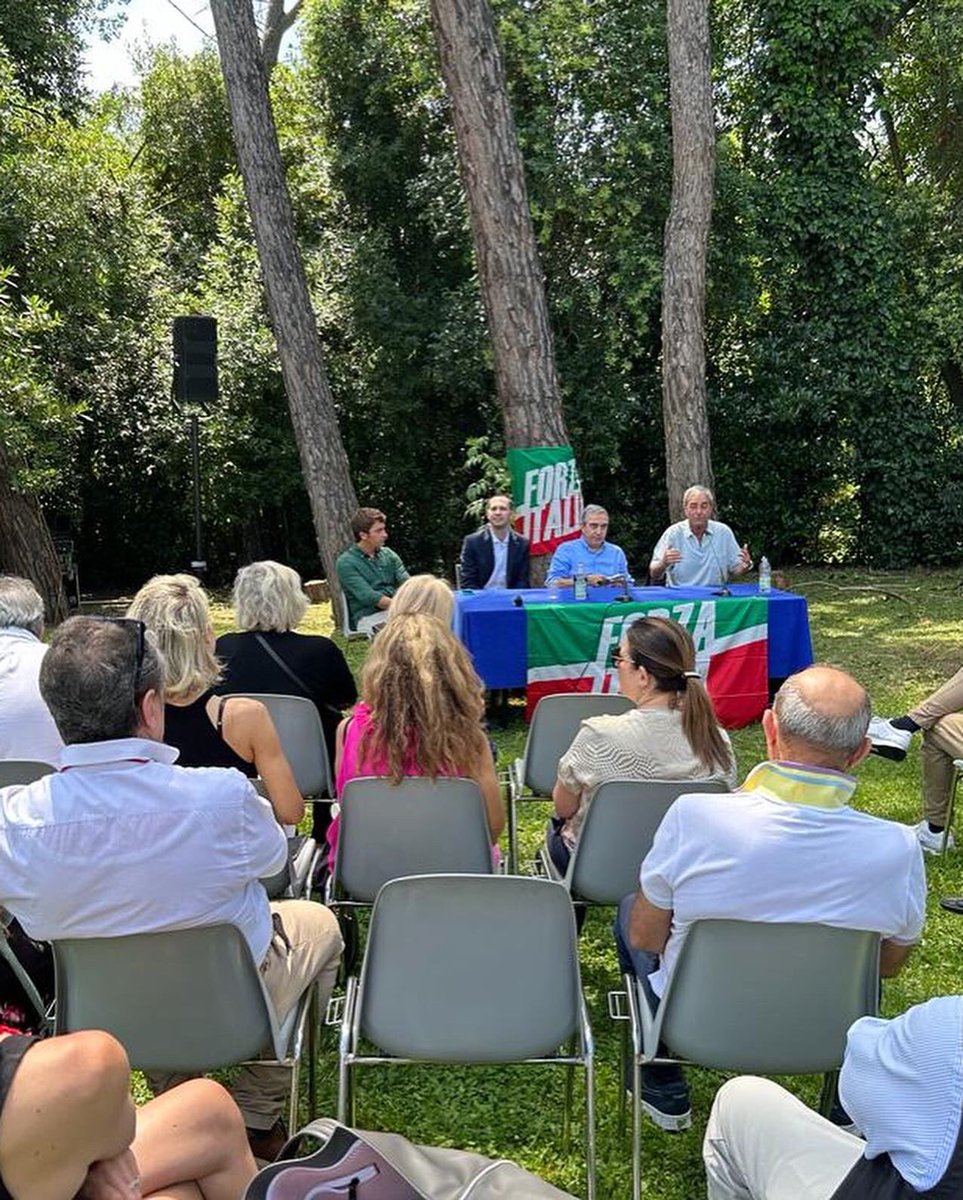 MassaroPiet's tweet photo. Iniziata a #RomaNord la prima #GiornatadelTesseramento di #ForzaItalia.
Noi ci siamo. E voi? 

#aderisciaforzaitalia #forzaitalia https://t.co/dHoMM5NU7W