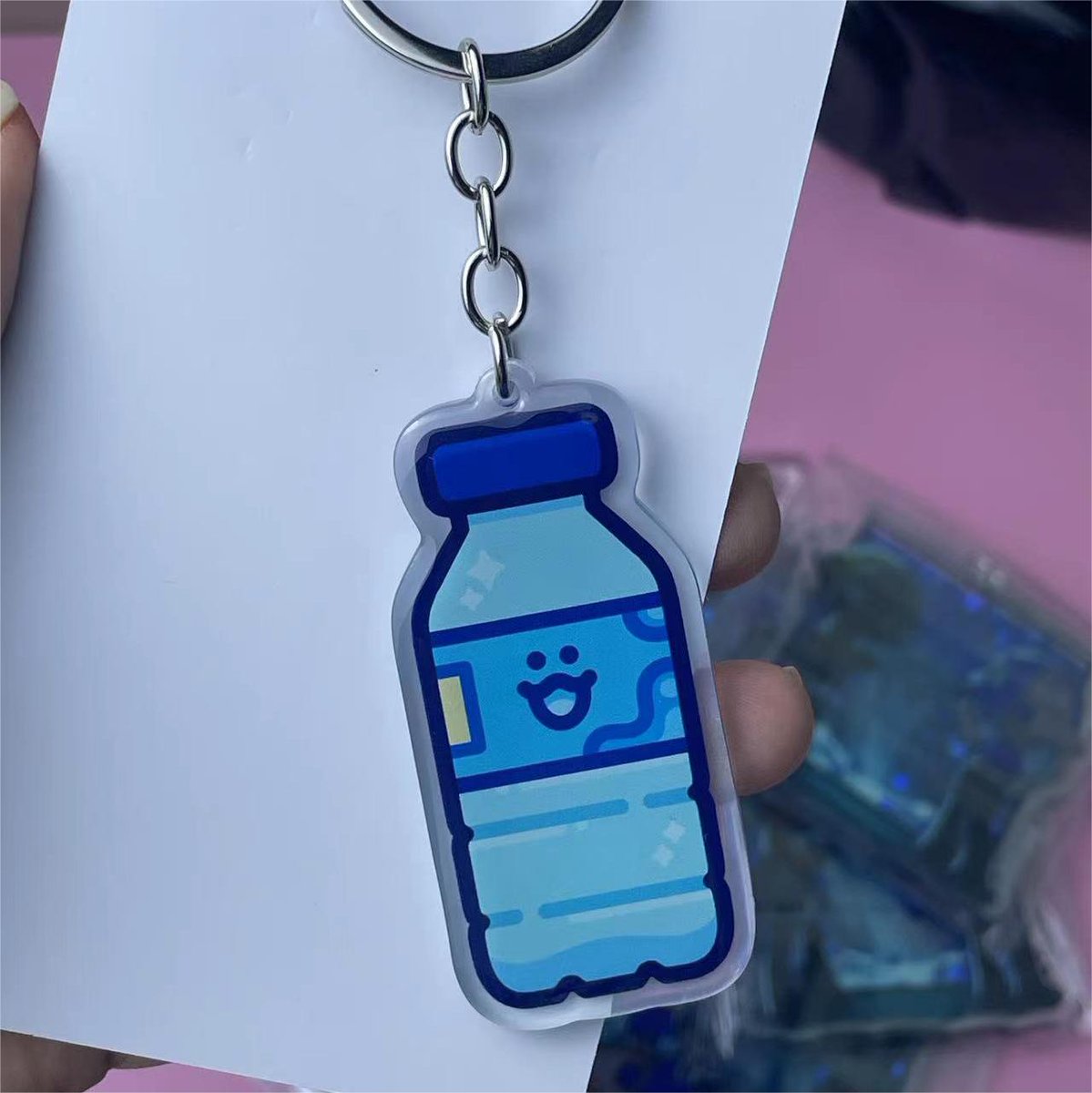 GiftsTigerkin's tweet image. We produced one transparent keychain and one normal keychain for @ktsudon_ , it can help her make choice. 

I like the transparent one, what about you?❤️

#acrylickeychain #acrylickeychains #keychains #kawaiikeychain #customkeychain #customgifts #customgift #animekeychain