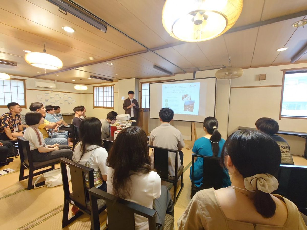 sekiya_so's tweet photo. 第6章Cafe&amp;Bar LUIDAにご参加いただきありがとうございました！

今回は、大分大学の学生だけでなくAPUの学生や社会人の方まで、幅広く参加していただきました！

次回の冒険者のご参加お待ちしております！！

#大分 #別府 #シェアハウス #cafeandbarluida #イベント https://t.co/O5qzkeGEzz