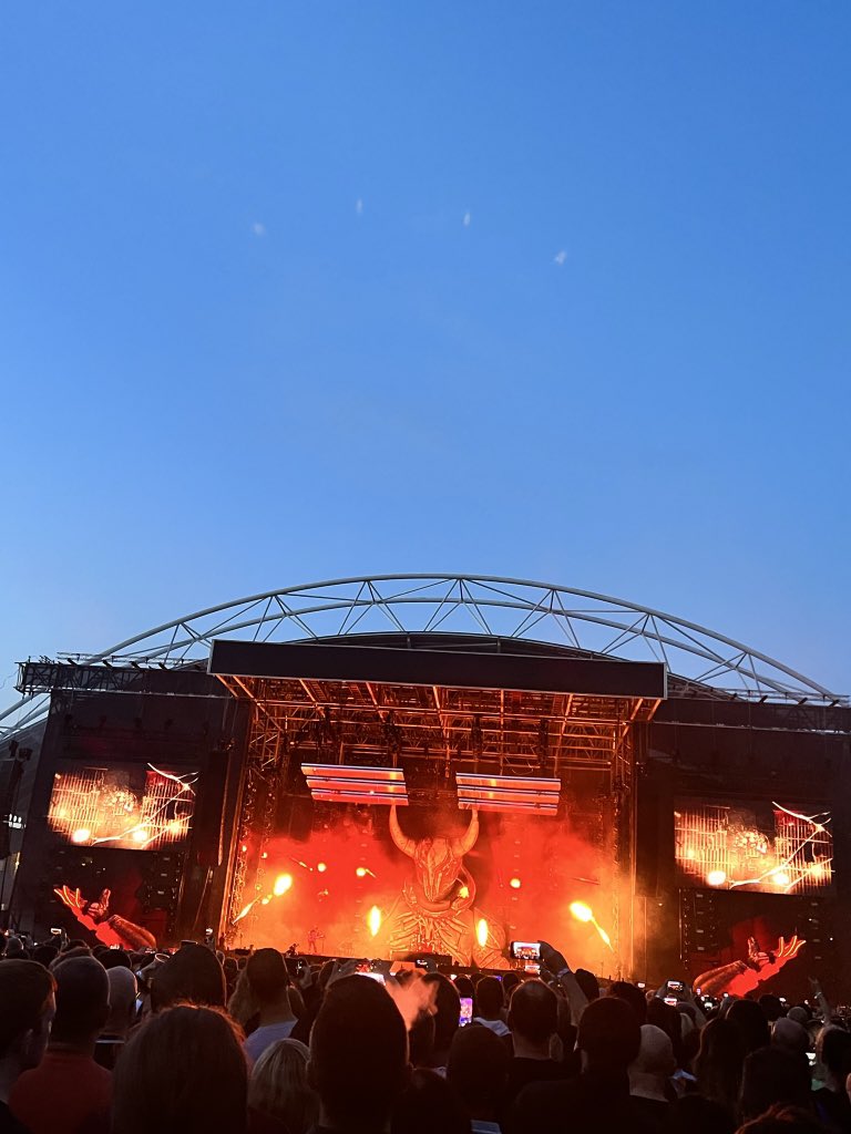 LFCKatie's tweet photo. nothing compares to you, i will be chasing your starlight until the end of my life @muse https://t.co/o0YXIqeCrK