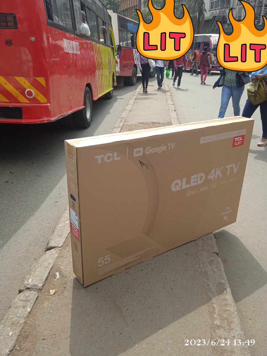 _TheHawker's tweet photo. A very short story ya Errand.

By the way hiyo ni TCL C735 bei yake ni 66,500.

Huwezi pata place ingine na hiyo bei except here.

I feel like hii post inahitaji at least 100 retweets. Kindly retweet tupate more Errands.
0723579013 https://t.co/1n8XtXqsyj
