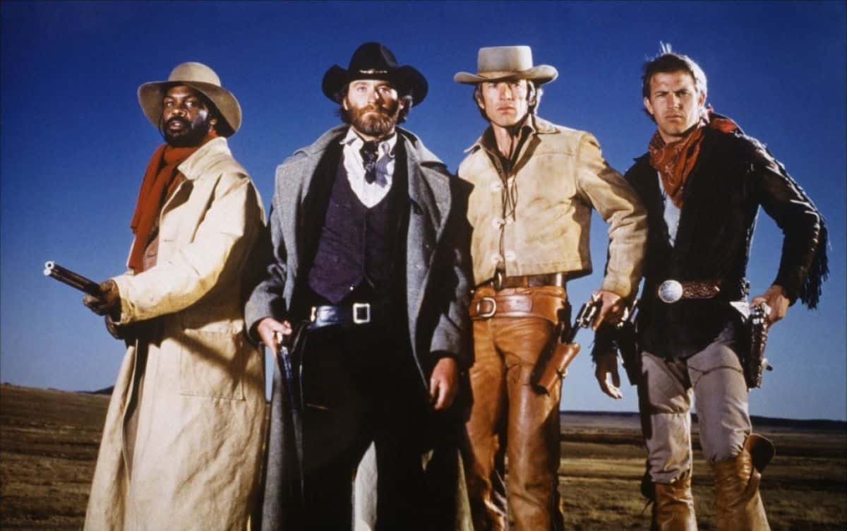 @NOJASONONLYZUUL Silverado is a fun western with an amazing cast.