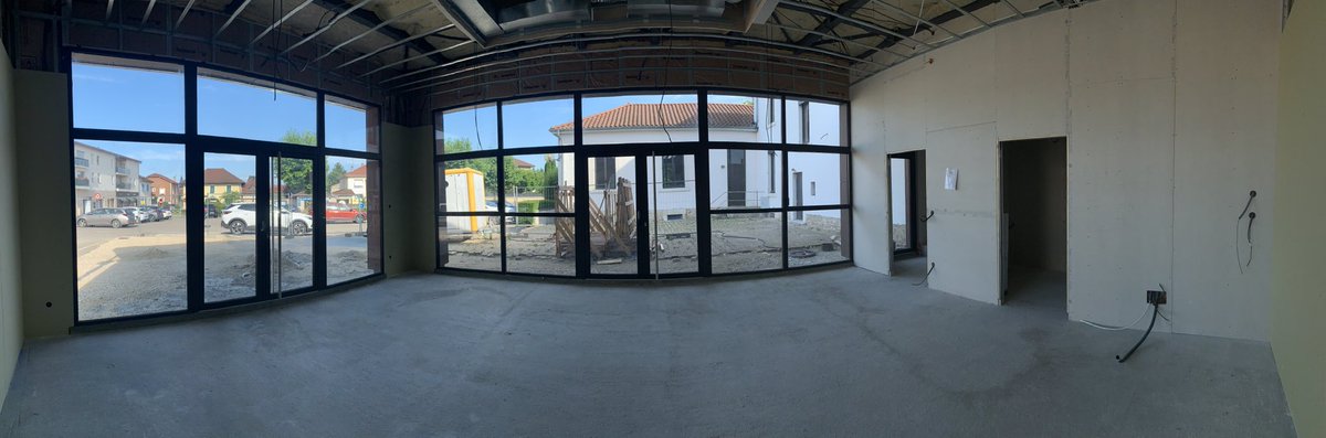 ⁦travaux ⁦<a href="/AttignatM/">#Attignat Mairie</a>⁩ , dans quelques mois la nouvelle salle des mariages sera terminée, en attendant tous mes vœux de bonheur aux jeunes mariés💍 du jour.