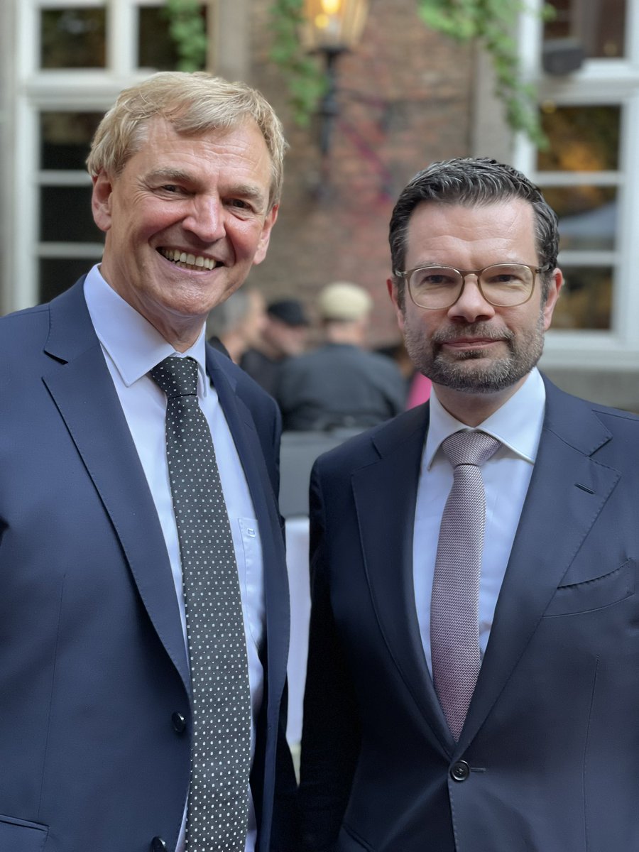 KilianMatthias's tweet photo. Ehrung für einen großen Rechtswissenschaftler - Abendempfang aus Anlass des 70. Geburtstags von Martin Henssler. https://t.co/GffawFLRfZ