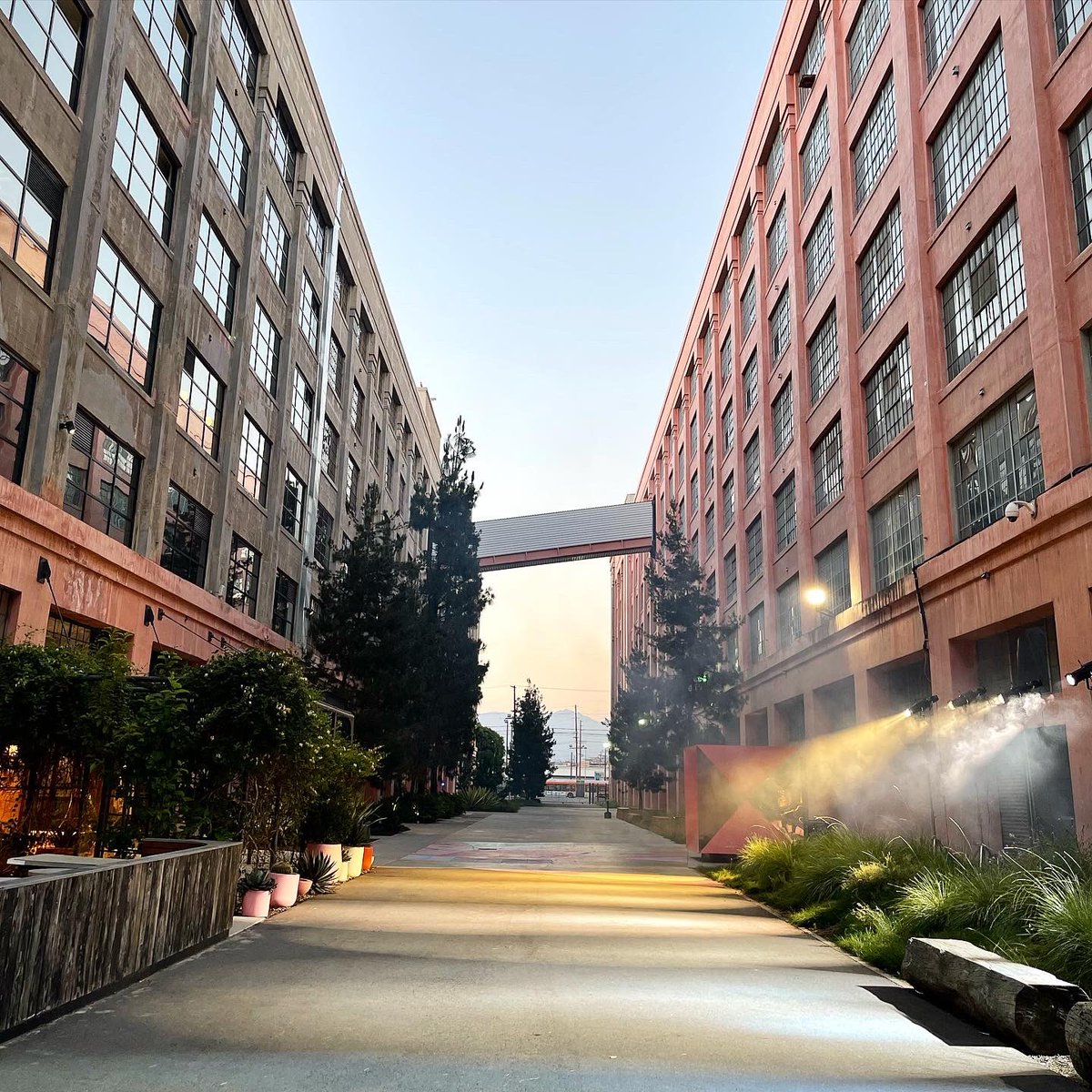 I gave my talk “Our Imperatives: Connection &amp; Fulfillment” at LA Design Festival (<a href="/LADesignFest/">LA Design Festival</a>) last night.

It was a great opportunity to put forth the themes of “In Fulfillment: The Designer’s Journey” (<a href="/in_fulfillment/">In Fulfillment: The Designer’s Journey</a>) to such a fantastic group of attendees.