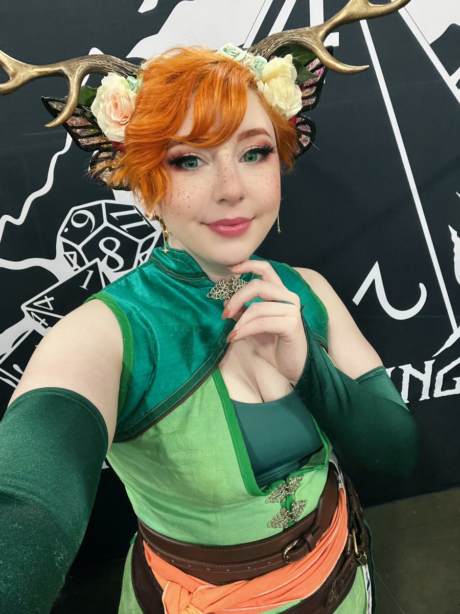 Shirt haired keyleth today here at Summer Con! Booth number 1215 :> #keyleth #CriticalRole
