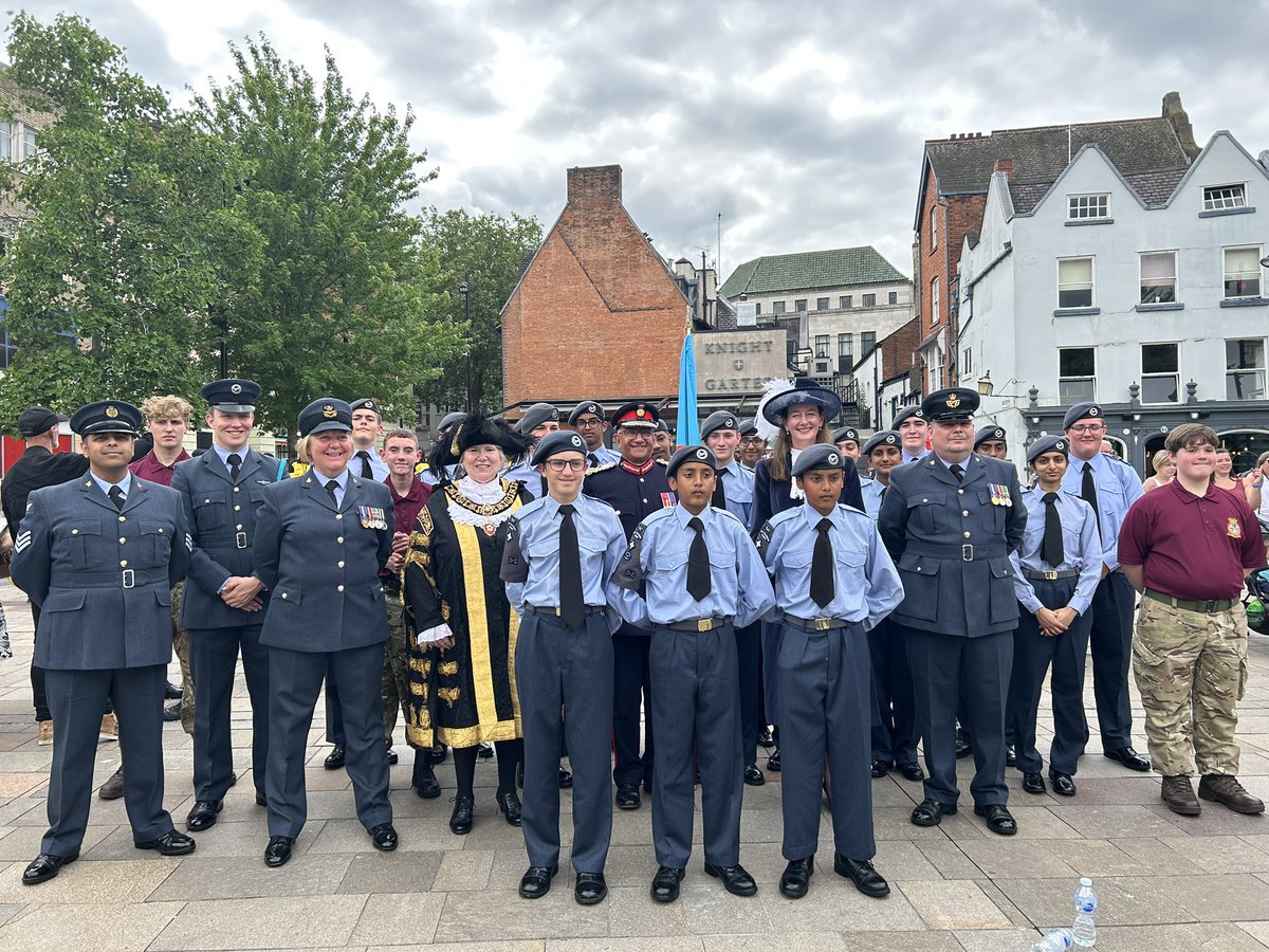 #ArmedForcesDay2023 Thank you to everyone who took part in todays parade in Leicester City centre @SEMidsWgRAFAC @LeicsLieutenant @OC_SEMids @mayohsmith